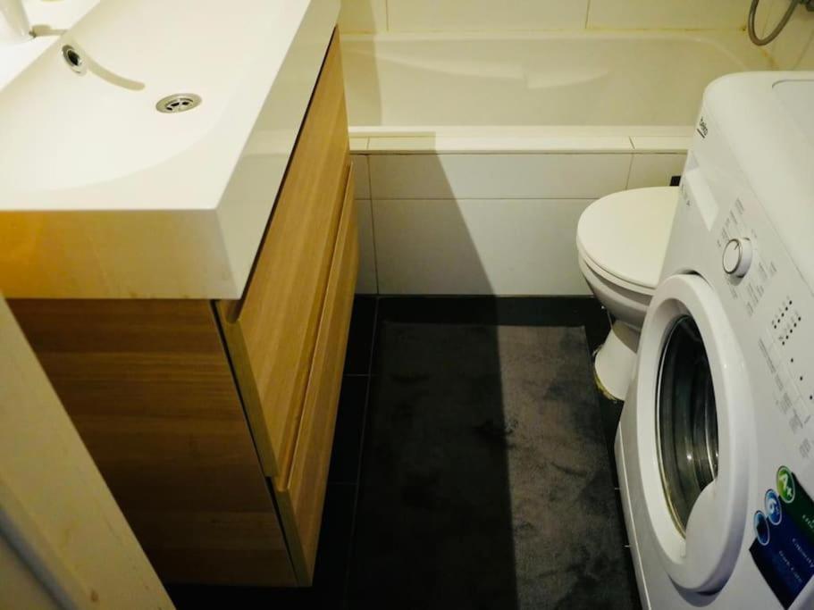 Ixelles: Superbe Appartement, Idealement Situe Bruxelles Eksteriør billede